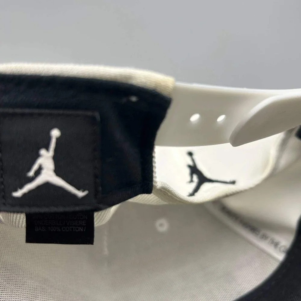 Air Jordan Hat Men White‎ Black Embroidered Logo Jumpman Snap Back Cap